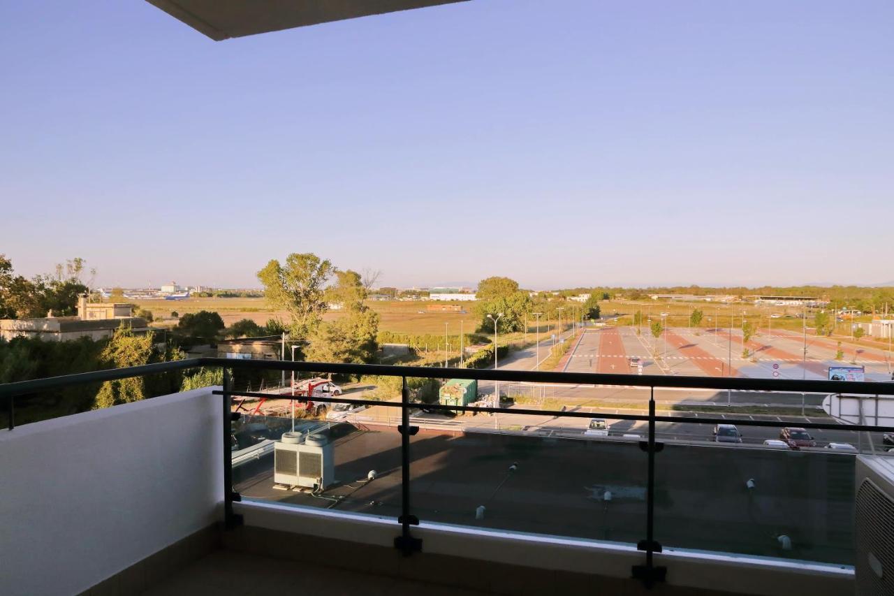 Bilocale Con Vista Sull'Aeroporto - Comodo Per Il Viaggio 菲乌米奇诺 外观 照片