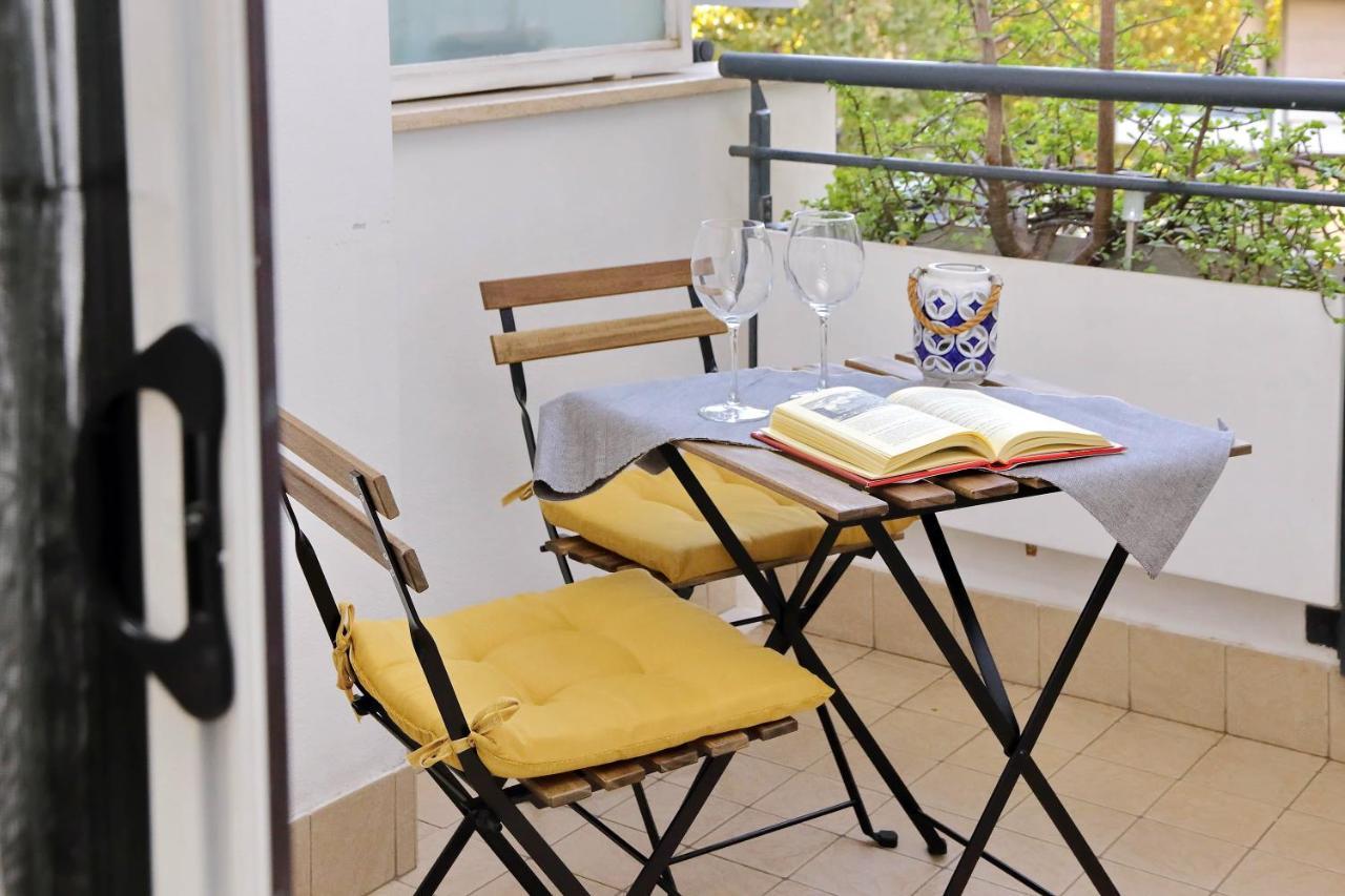 Bilocale Con Vista Sull'Aeroporto - Comodo Per Il Viaggio 菲乌米奇诺 外观 照片